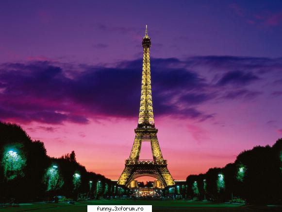 turnul eiffel poze cu cladiri importante